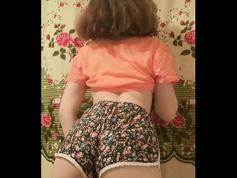 ❤️ Сексуальная юная малышка делает стриптиз снимая свои шортики на камеру ️❌ Порно видео на сайте mumsp.ru ❌❤